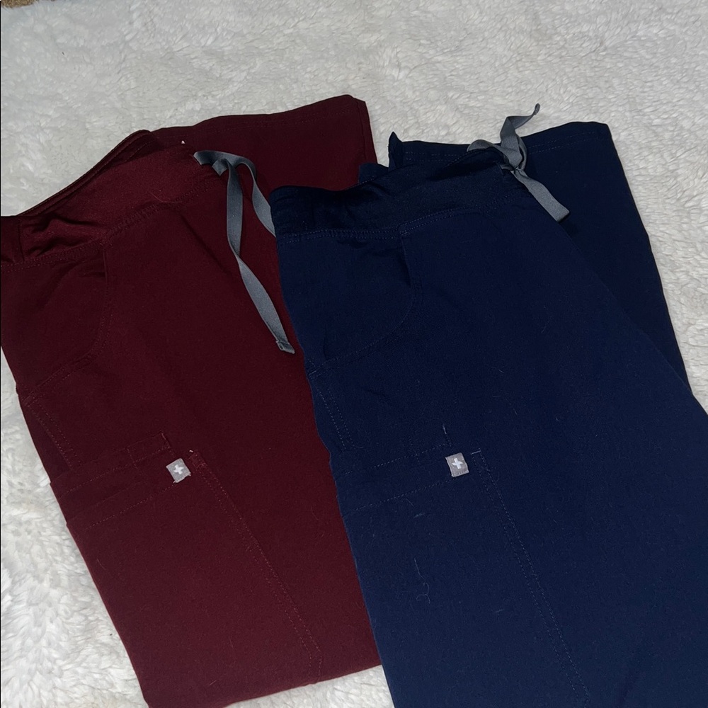 Figs Cade cargo Scrub Pants in Burgundy & Navy